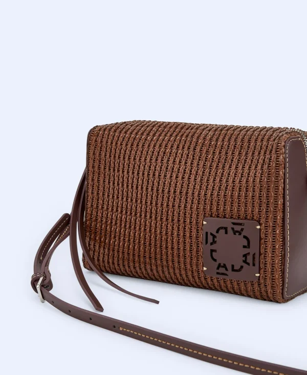 Adolfo Dominguez Bolsos>Bandolera Mediana Reciclada Trenzada Chocolate